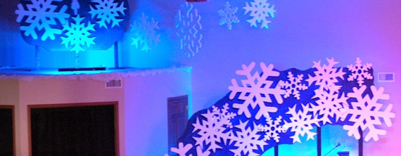 snowflakes-falling-everywhere