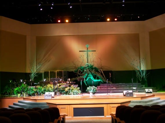 noid-church_rooted_stage_022