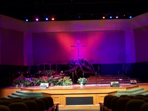 noid-church_rooted_stage_024